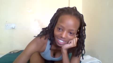 Snapshot of miami_muffin chatting on June 8, 2026, 10:32 pm Muffin online show from June 8, 2026, 10:32 pm