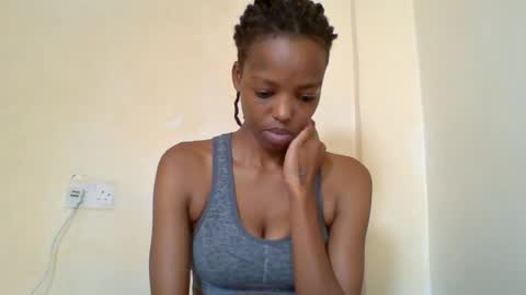 Snapshot of miami_muffin chatting on June 11, 2026, 9:24 pm Muffin online show from June 11, 2026, 9:24 pm