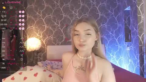 Snapshot of miamiameow chatting on June 22, 2026, 12:46 pm Mia online show from June 22, 2026, 12:46 pm