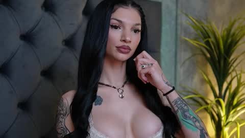 Snapshot of miamicoffee chatting on September 15, 2025, 5:13 pm Miami online show from September 15, 2025, 5:13 pm