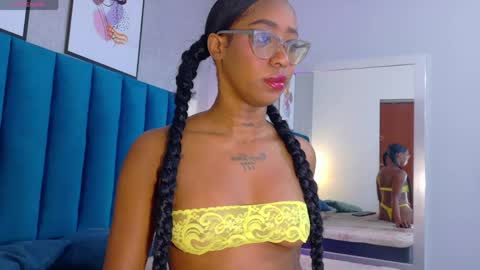 Mia  online show from May 12, 2026, 12:35 pm