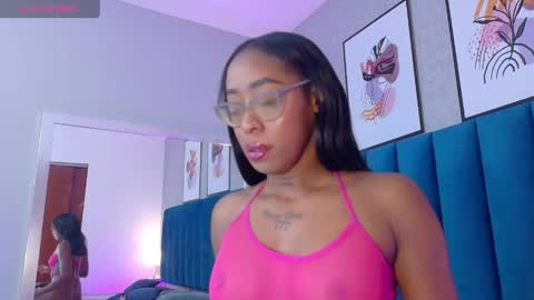 Mia  online show from June 1, 2026, 12:07 pm