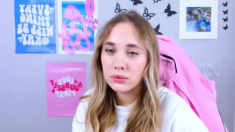 Snapshot of miamilas chatting on December 30, 2024, 12:42 pm miamilas online show from December 30, 2024, 12:42 pm