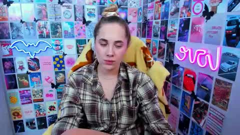 Snapshot of miamilas chatting on October 3, 2025, 7:00 pm miamilas online show from October 3, 2025, 7:00 pm