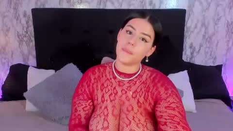 Mia   -5 7001400 Follow  online show from June 13, 2026, 1:31 pm