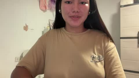 Snapshot of miamore_avida chatting on August 3, 2026, 12:42 am miamore_avida online show from August 3, 2026, 12:42 am