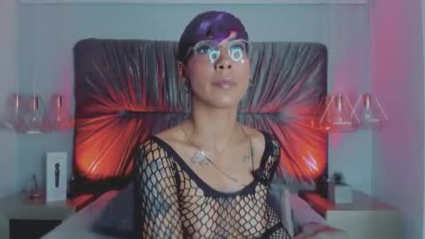 Mia Morgann online show from September 27, 2025, 2:00 pm