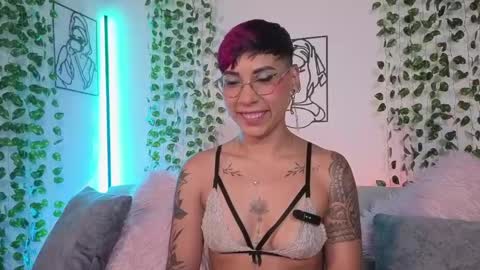 Mia Morgann online show from May 2, 2026, 3:39 pm