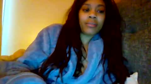 MiaMuffn online show from January 5, 2026, 7:17 pm