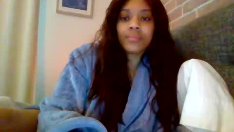 MiaMuffn online show from May 9, 2026, 11:15 am