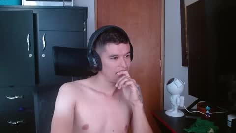 miaou_miaou online show from February 19, 2025, 12:33 pm