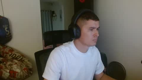 miaou_miaou online show from May 21, 2026, 2:07 am