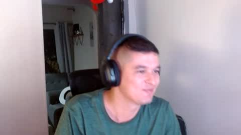 miaou_miaou online show from July 25, 2026, 12:20 am