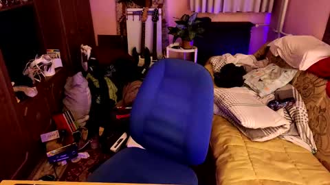 Kristien online show from February 18, 2025, 9:20 pm