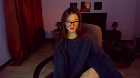 Snapshot of miapaw chatting on December 20, 2024, 6:02 pm Mia online show from December 20, 2024, 6:02 pm