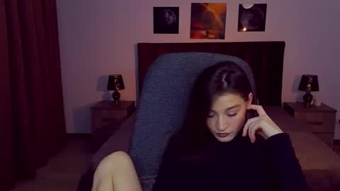 Snapshot of miapaw chatting on January 10, 2025, 8:26 pm Mia online show from January 10, 2025, 8:26 pm