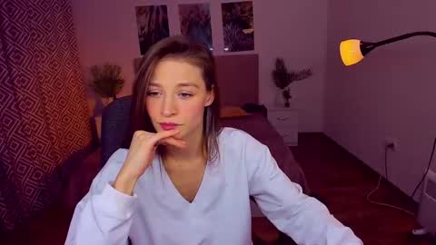 Snapshot of miapaw chatting on January 19, 2025, 9:23 pm Mia online show from January 19, 2025, 9:23 pm