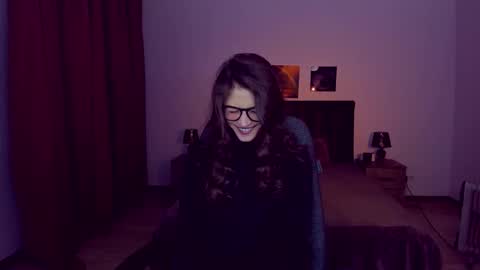 Snapshot of miapaw chatting on January 21, 2025, 6:45 pm Mia online show from January 21, 2025, 6:45 pm