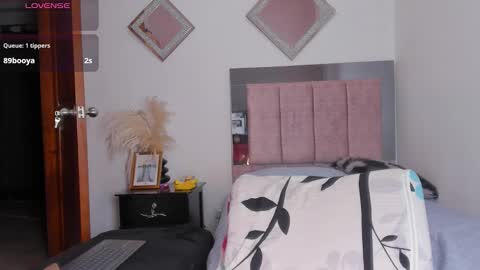 Snapshot of miapearls_ chatting on February 20, 2026, 6:26 am miapearls_ online show from February 20, 2026, 6:26 am