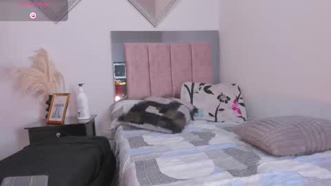 Snapshot of miapearls_ chatting on February 26, 2026, 7:51 am miapearls_ online show from February 26, 2026, 7:51 am