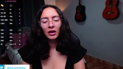 MIAPORTMANN online show from December 29, 2024, 9:28 am