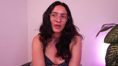 Snapshot of miaportman chatting on June 25, 2026, 5:12 am MIAPORTMANN online show from June 25, 2026, 5:12 am