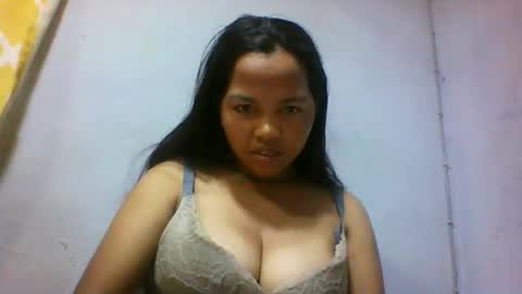 Snapshot of miarii chatting on June 3, 2026, 4:37 am miarii online show from June 3, 2026, 4:37 am