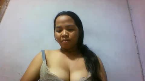 Snapshot of miarii chatting on June 4, 2026, 3:51 pm miarii online show from June 4, 2026, 3:51 pm