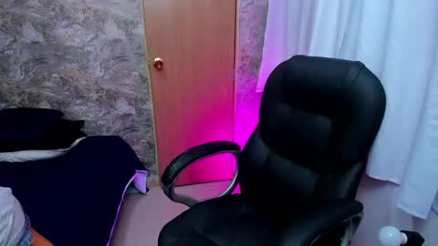 miarivers_1 online show from June 1, 2026, 5:09 am