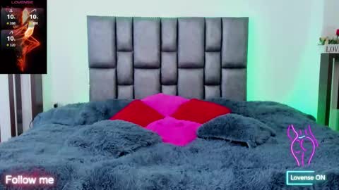 Snapshot of miarobertsmilf chatting on October 5, 2025, 10:29 pm Mia Milf online show from October 5, 2025, 10:29 pm