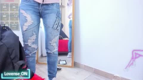 Mia Milf online show from February 6, 2026, 10:24 pm