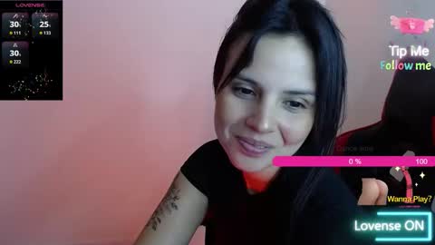 Snapshot of miarobinn_ chatting on November 7, 2025, 2:06 pm miarobinn_ online show from November 7, 2025, 2:06 pm