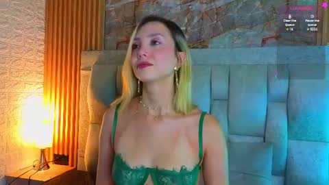 Snapshot of miaroldan chatting on June 10, 2026, 12:04 pm miaroldan online show from June 10, 2026, 12:04 pm