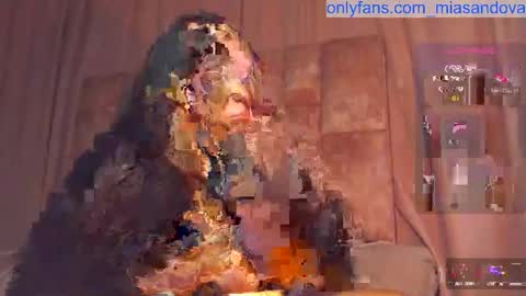 miasaandovaal 22 online show from November 6, 2025, 8:43 pm