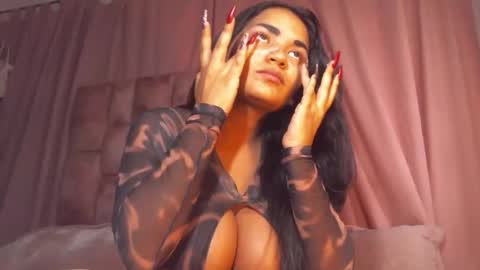 miasaandovaal 22 online show from November 29, 2025, 8:45 pm