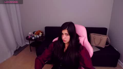 Snapshot of miasilk chatting on March 3, 2025, 12:27 pm Miayna Silk online show from March 3, 2025, 12:27 pm