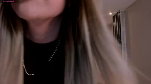 Snapshot of miasilvax chatting on May 7, 2026, 11:15 am Mia Silva online show from May 7, 2026, 11:15 am