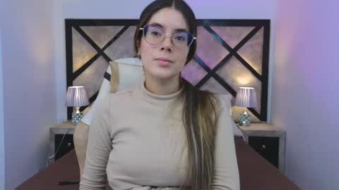 Snapshot of miasilverr chatting on June 3, 2026, 8:14 pm Mia online show from June 3, 2026, 8:14 pm