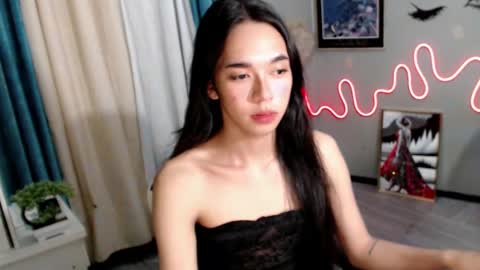 Mia online show from January 28, 2025, 11:28 am