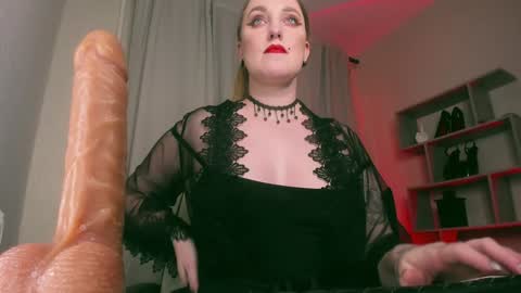 Snapshot of miaunicorn chatting on January 17, 2025, 5:53 am Lana online show from January 17, 2025, 5:53 am