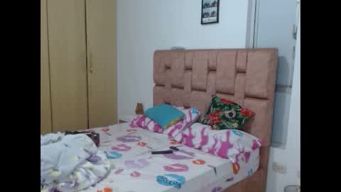 Snapshot of miavanessa_high chatting on January 8, 2026, 2:03 am MIA VANESSA online show from January 8, 2026, 2:03 am