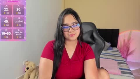 Mia Varela online show from October 19, 2025, 4:24 am