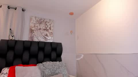 miavelvet1 online show from May 7, 2026, 2:39 am