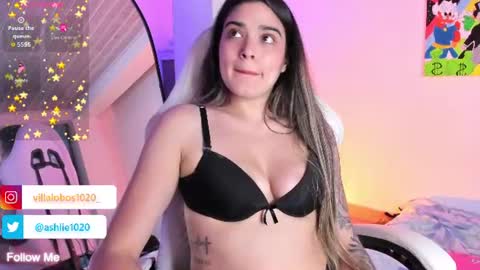 Mia Villalobos online show from July 3, 2026, 3:35 am