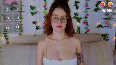 Mia winx  online show from December 22, 2025, 8:28 pm