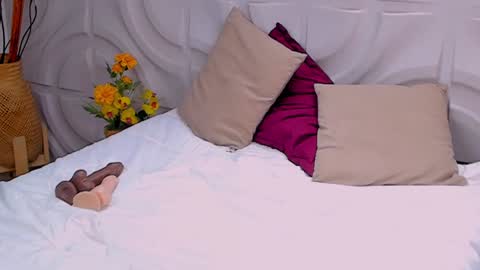 Mia online show from January 12, 2025, 7:00 am