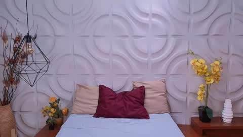 Mia online show from January 25, 2025, 4:13 am