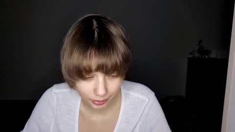 Snapshot of micasulejmanovski chatting on December 1, 2025, 5:18 pm Luna online show from December 1, 2025, 5:18 pm