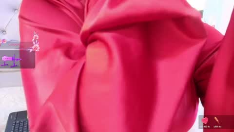 miccamadison online show from May 12, 2026, 4:04 pm