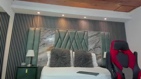 Snapshot of michaeel_blue chatting on September 13, 2025, 10:20 pm Michael online show from September 13, 2025, 10:20 pm